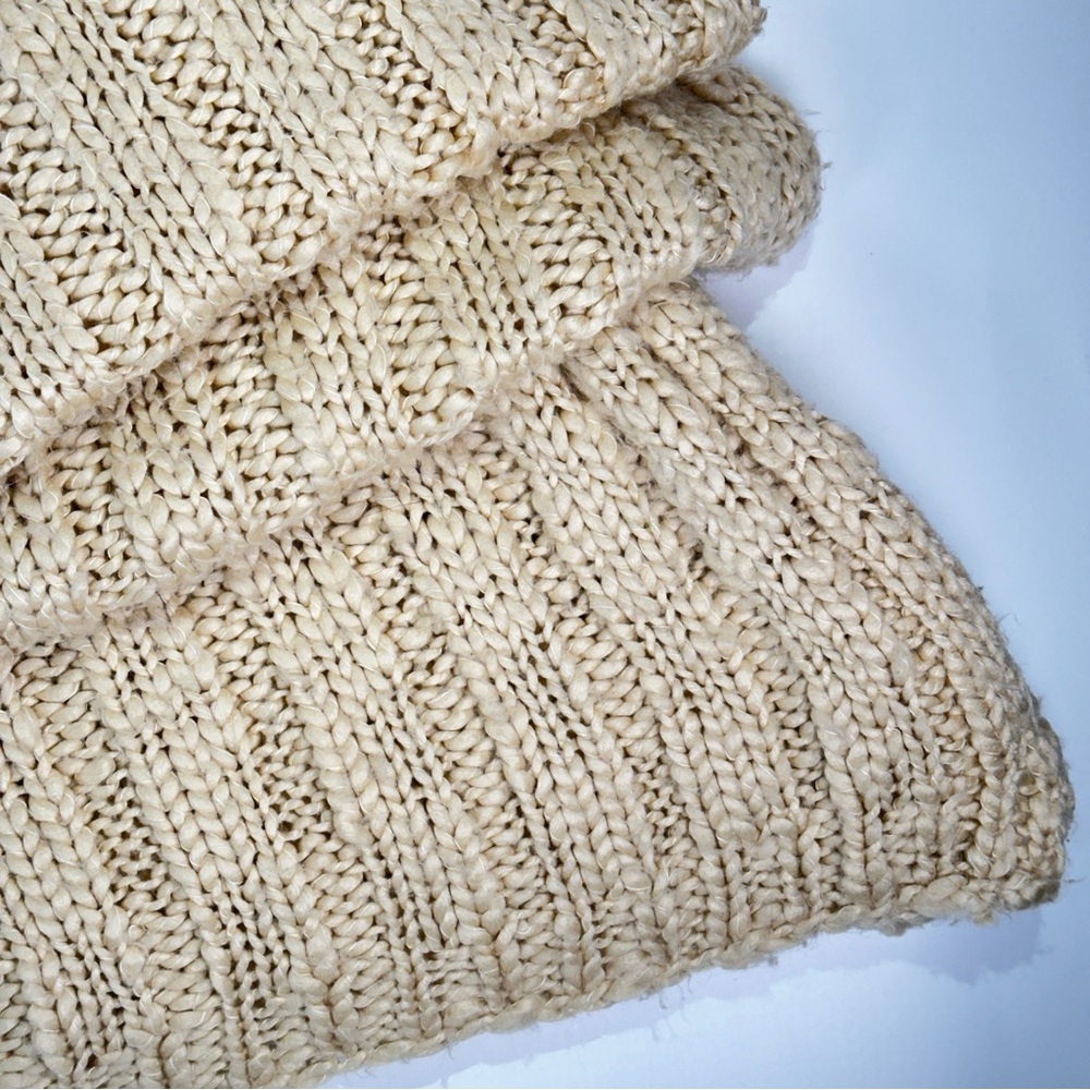 Pottery Barn chunky knit throw blanket ivory 50 x 75 - Picture 4 of 7